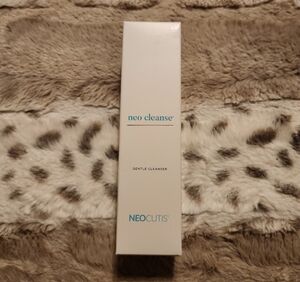 Neocutis Neo Cleanse Gentle Cleanser - White
